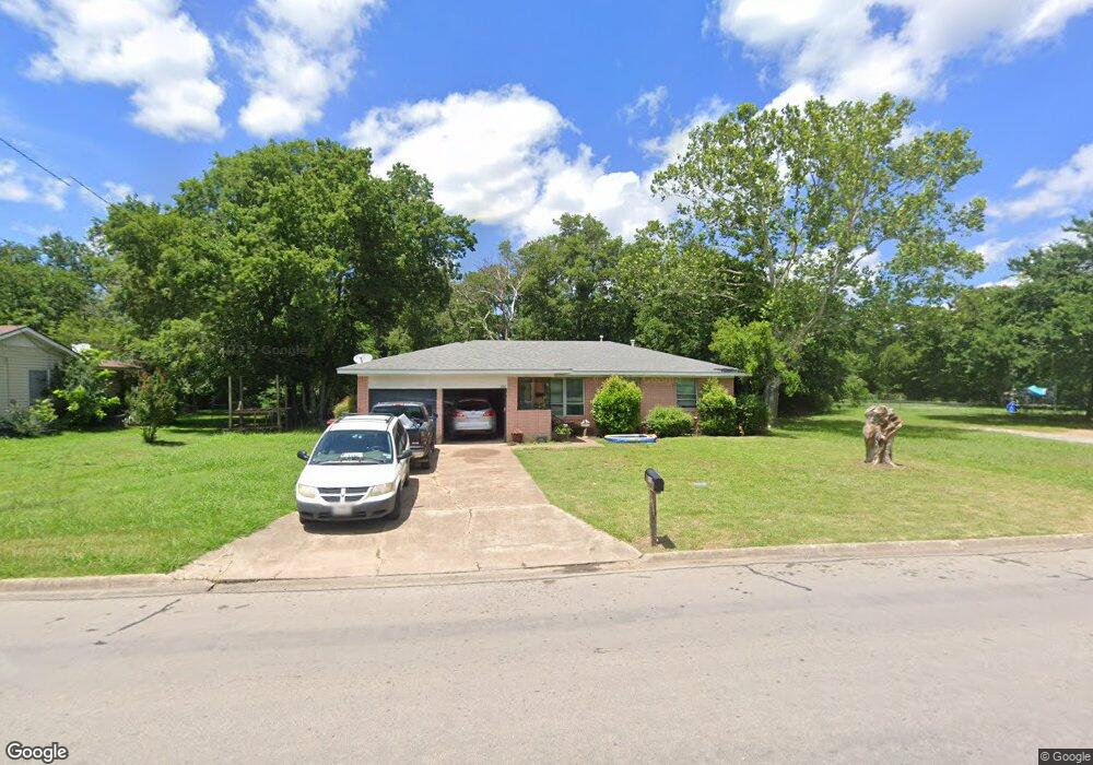 300 W Russell Ave, Bonham, TX 75418 - photo 1