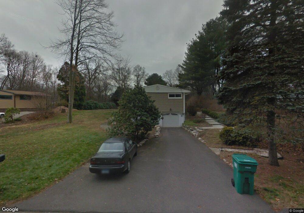 7 Wayfaring Rd, Norwalk, CT 06851 - photo 1