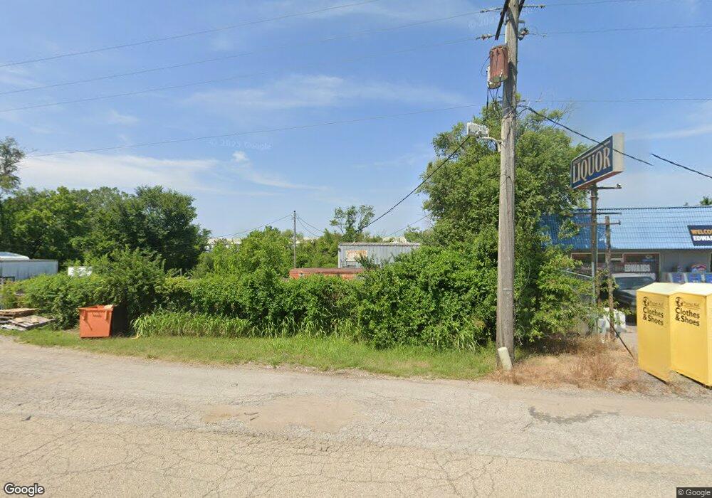 5353 SW Topeka Blvd, Topeka, KS 66609 - photo 1