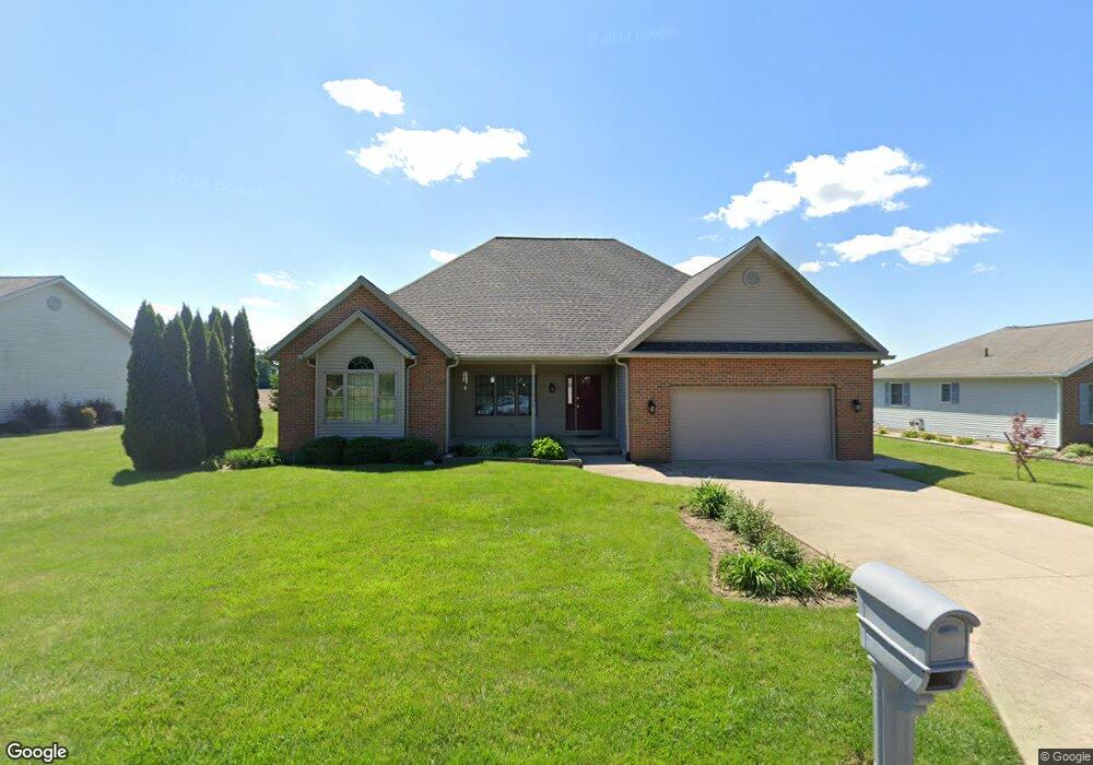 1127 Hillcrest Dr, Bucyrus, OH 44820 - photo 1