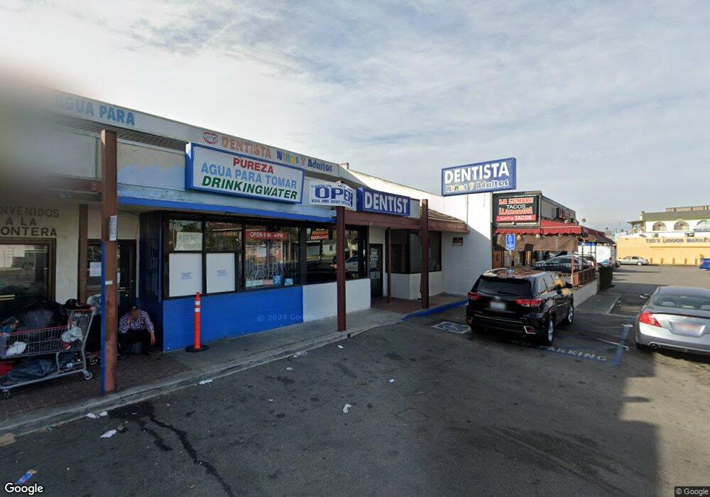 10715 S Prairie Ave, Inglewood, CA 90303 - photo 1