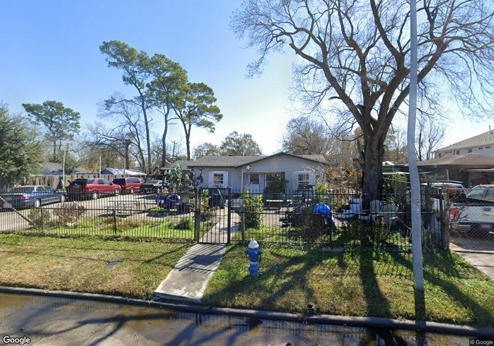 8146 Lynn St, Houston, TX 77017 - photo 1