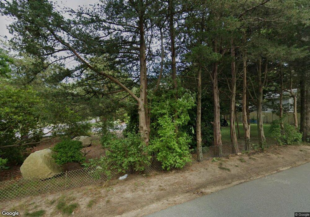 4 Grandview Ave, Mattapoisett, MA 02739 - photo 1