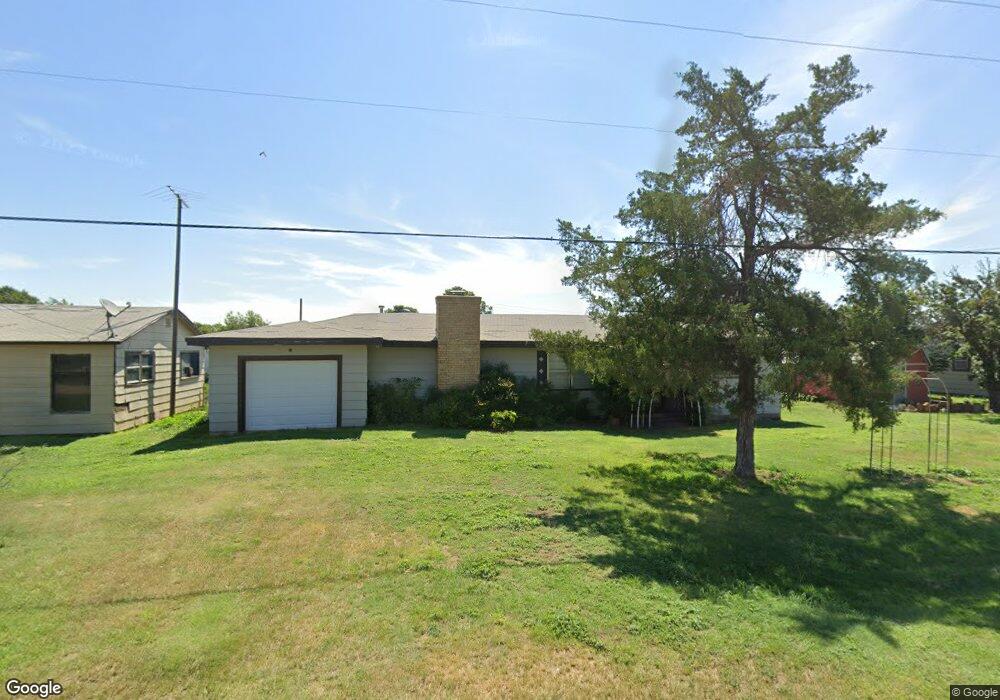 3208 Fisher St, Plainview, TX 79072 - photo 1