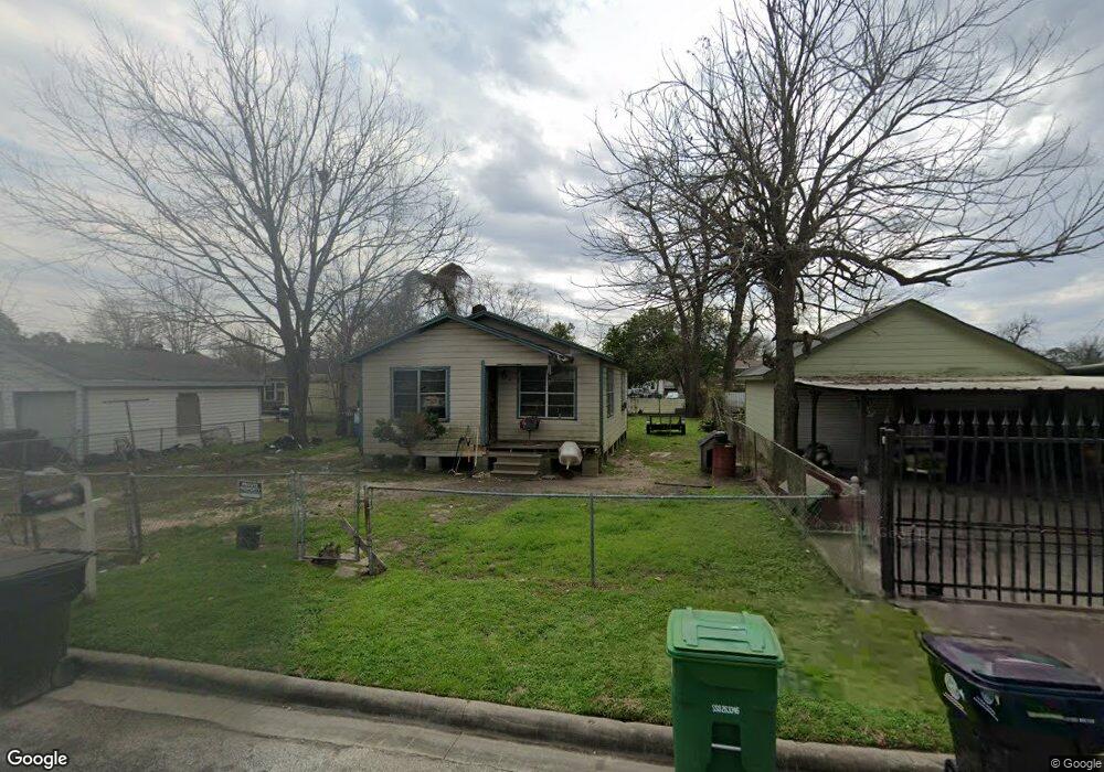 1210 Tarley St, Houston, TX 77009 - photo 1