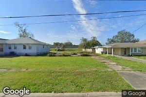 5200 Warrington Dr, New Orleans, LA 70122