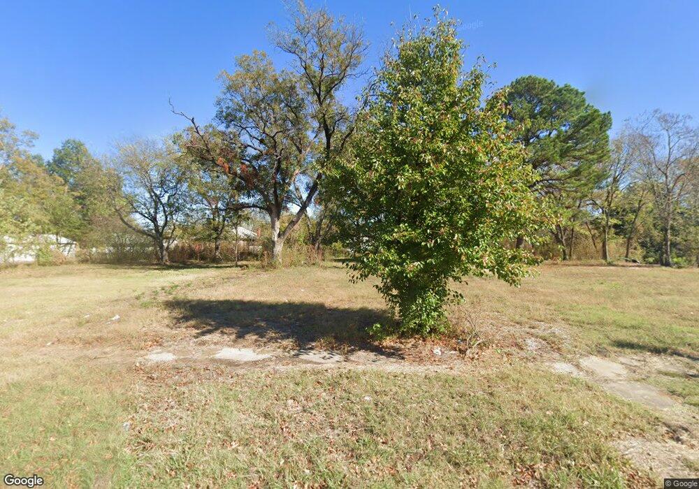 621 N Taft Ave, Okmulgee, OK 74447 - photo 1