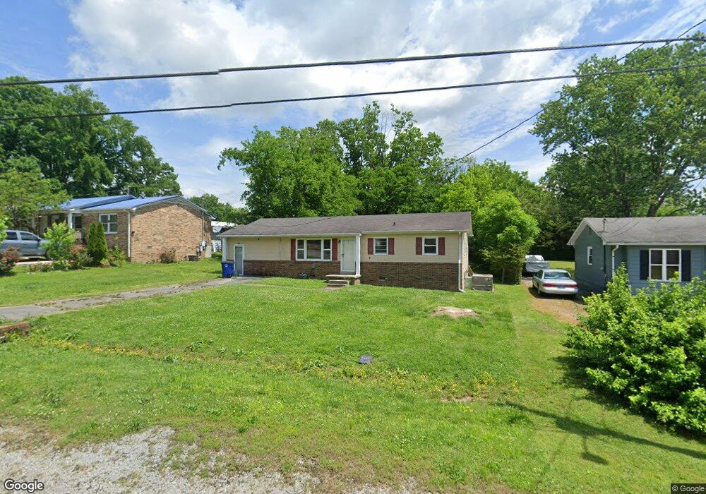 913 Woodland Ave, Shelbyville, TN 37160 - photo 1