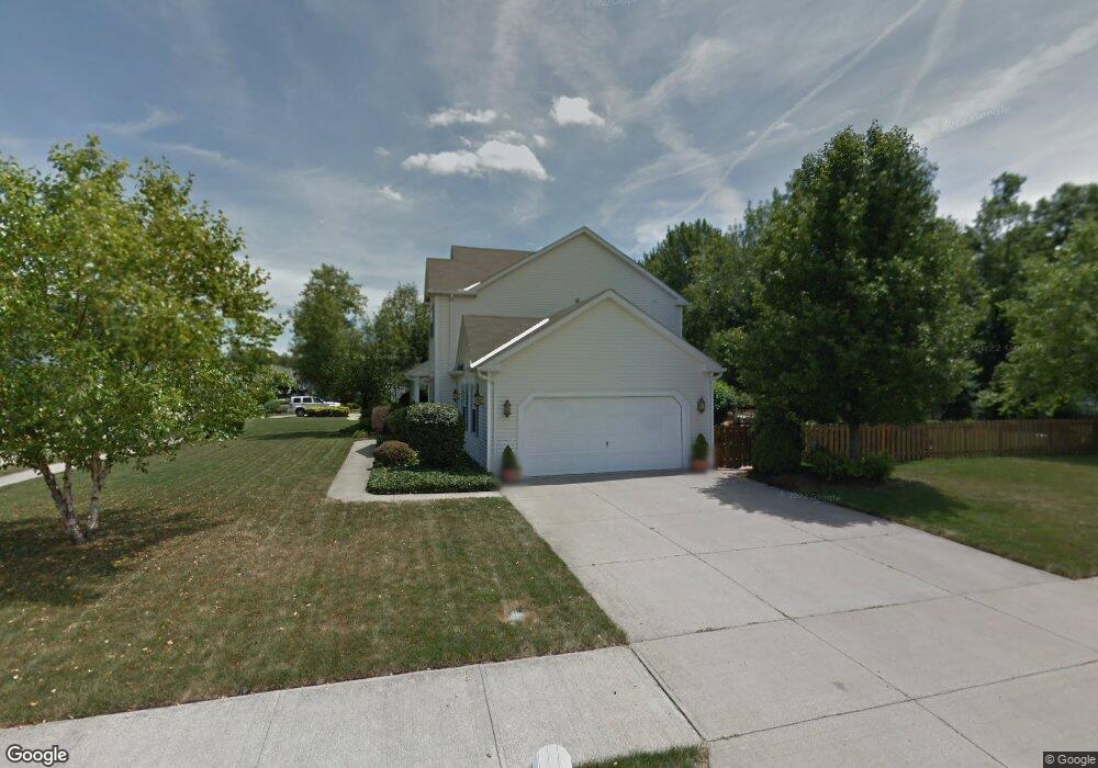 26995 Valeside Ln, Olmsted Falls, OH 44138 - photo 1