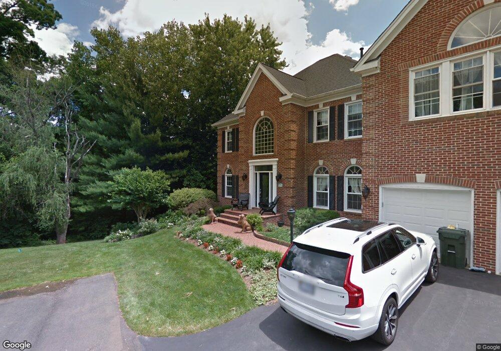 20566 Shadow Woods Ct, Sterling, VA 20165 - photo 1