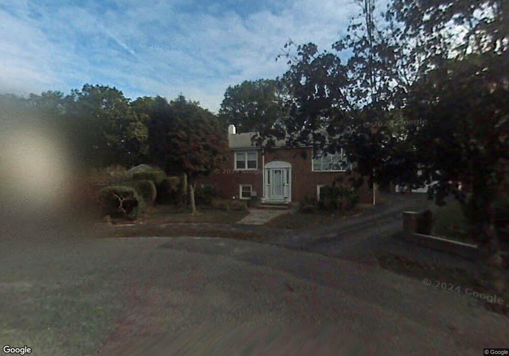 14 Blueview Cir, West Roxbury, MA 02132 - photo 1