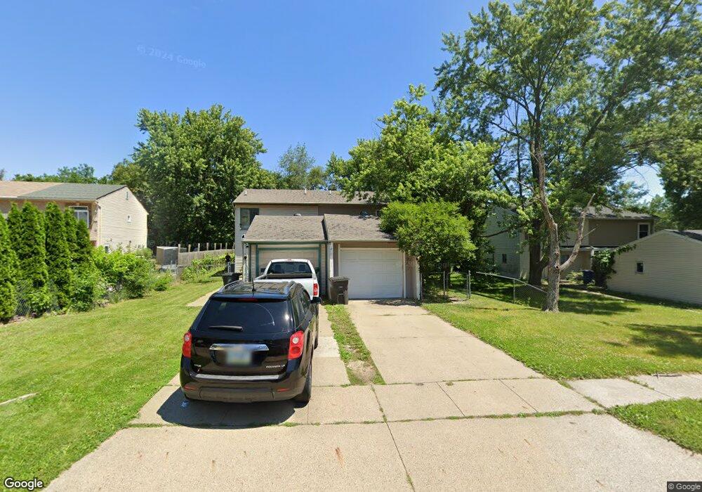 1950 E Bell Ave, Des Moines, IA 50320 - photo 1
