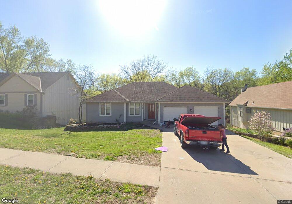 7724 Darnell St, Shawnee, KS 66216 - photo 1