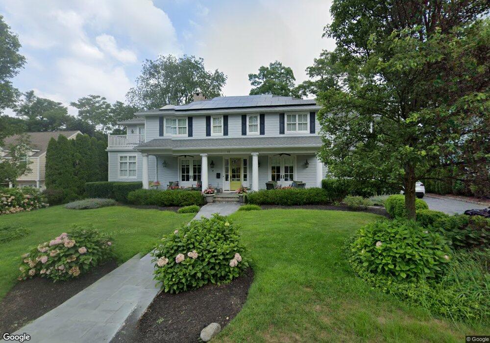 11 North Ct, Port Washington, NY 11050 - photo 1