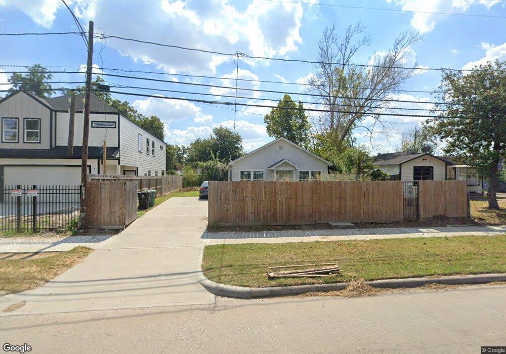 839 Victory St, Houston, TX 77088 - photo 1
