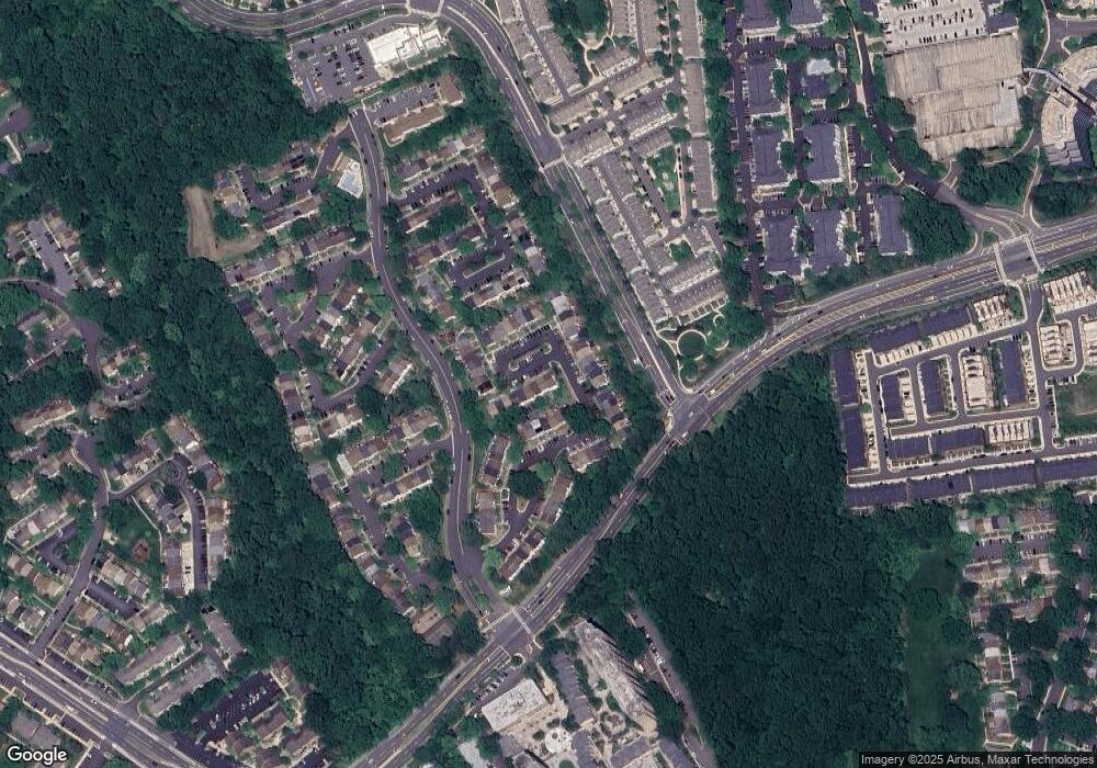 3034 White Birch Ct, Fairfax, VA 22031 - photo 1