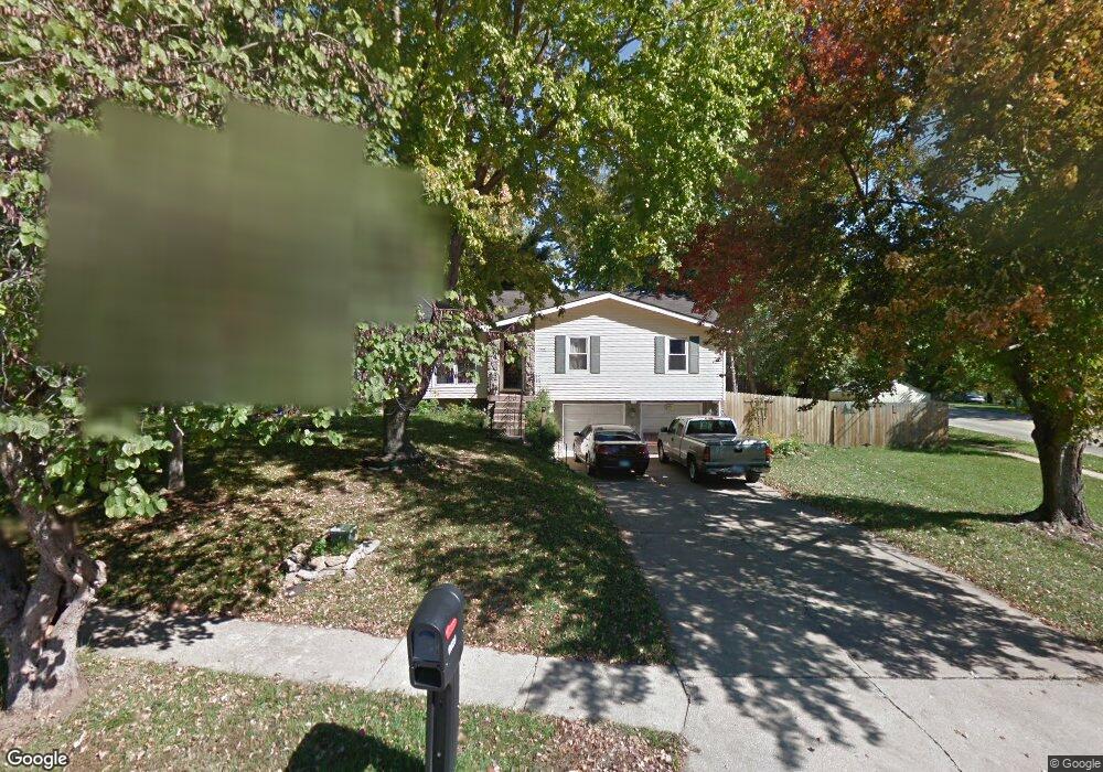 6029 Hauser Dr, Shawnee, KS 66216 - photo 1