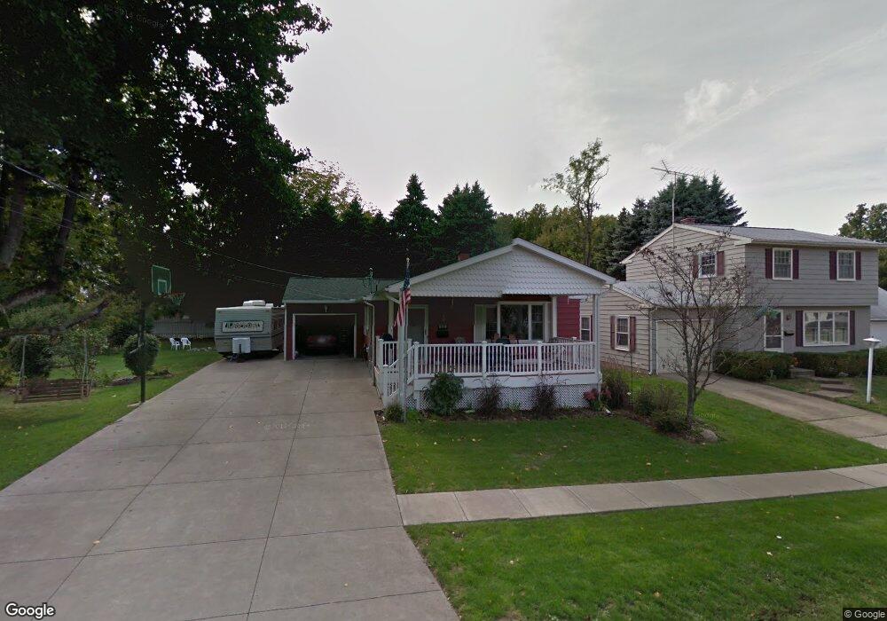 636 Montpelier Ave, Erie, PA 16505 - photo 1