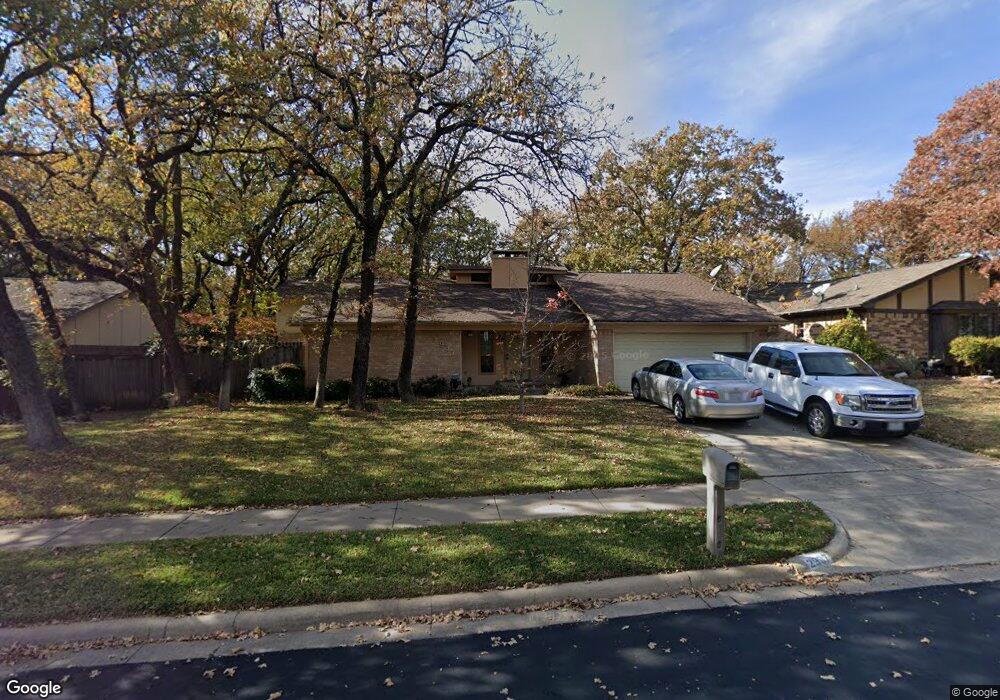 2937 Ridgewood Dr, Hurst, TX 76054 - photo 1