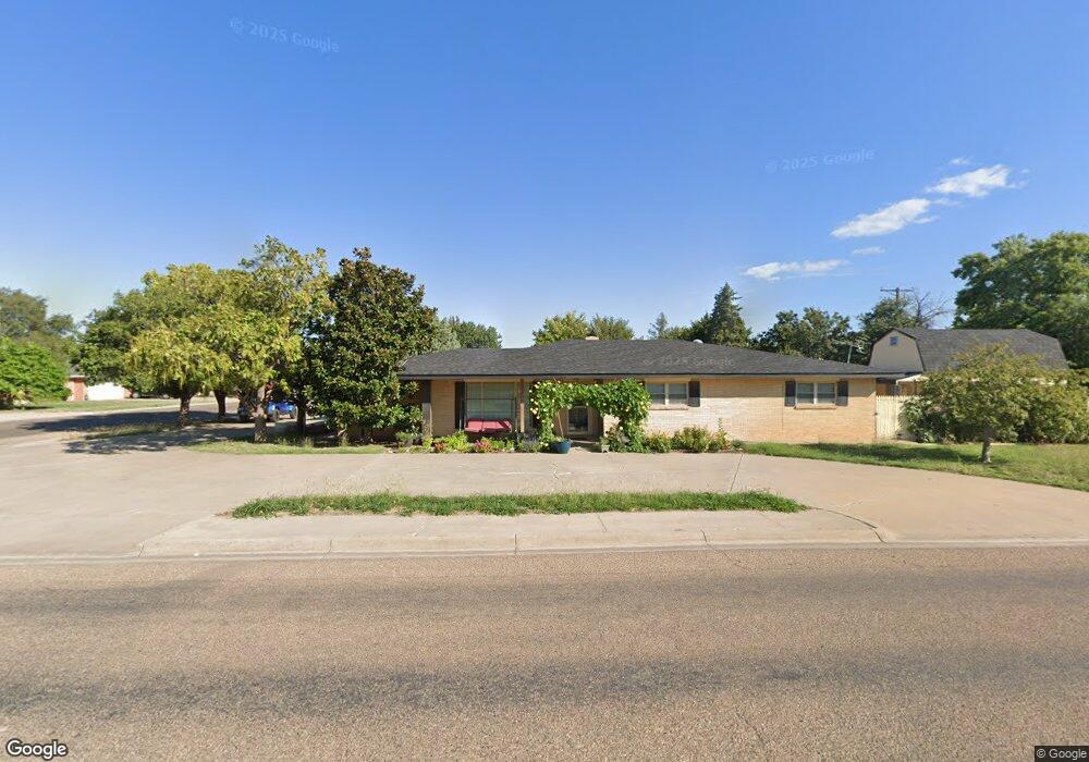 411 Phillips Dr, Dumas, TX 79029 - photo 1