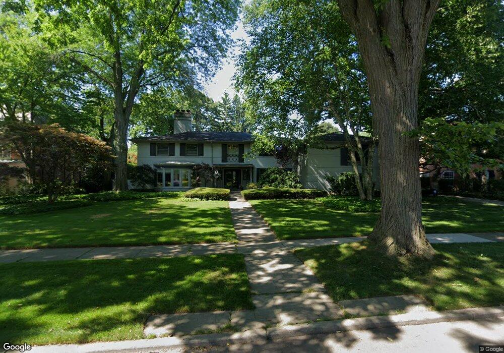 115 Stephens Rd, Grosse Pointe Farms, MI 48236 - photo 1