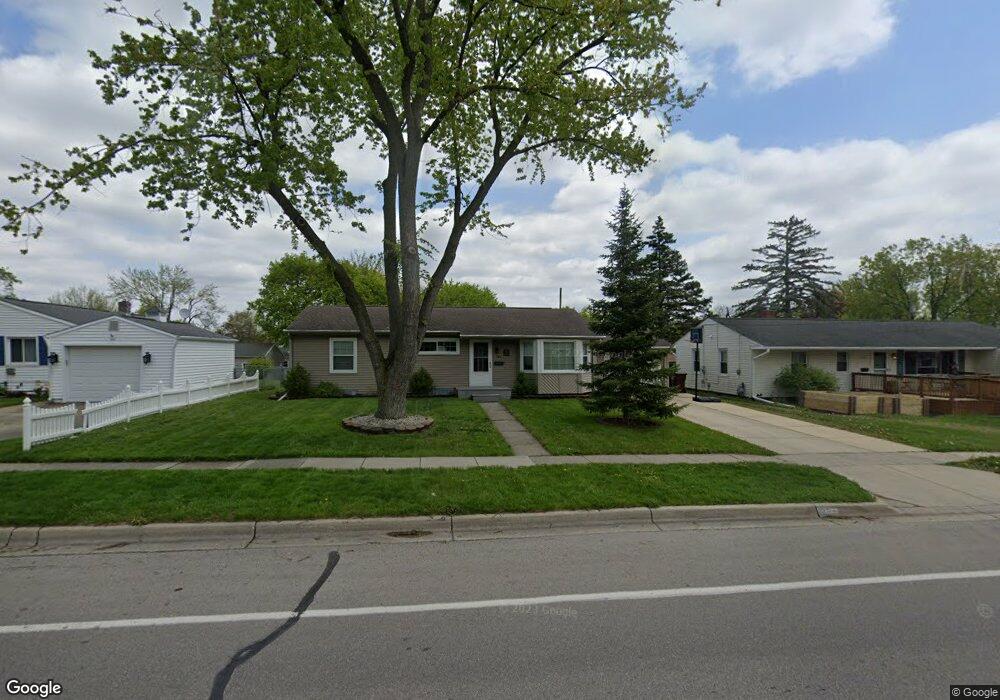 564 N Mckenzie St, Adrian, MI 49221 - photo 1