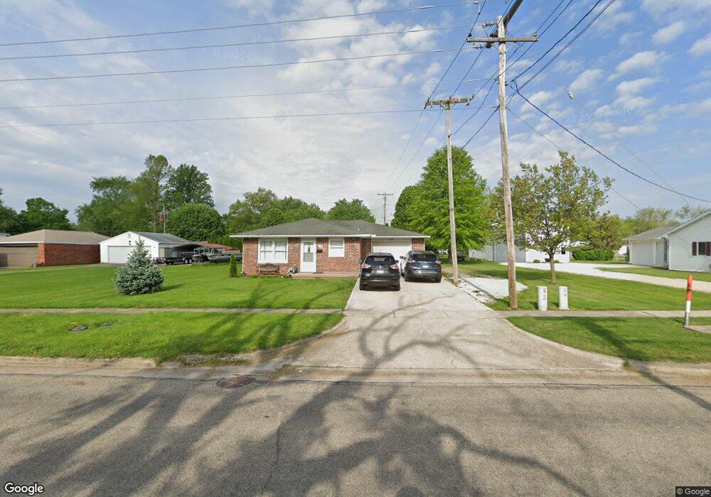 725 S 33rd St, Mattoon, IL 61938 - photo 1