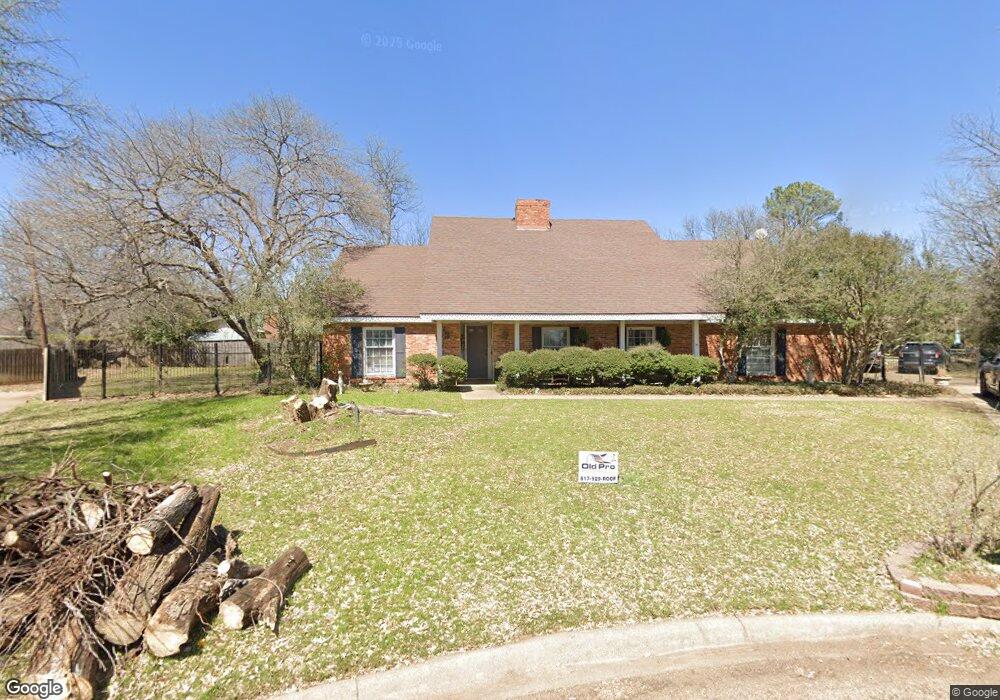 1006 Hilandale Ct, Cleburne, TX 76033 - photo 1