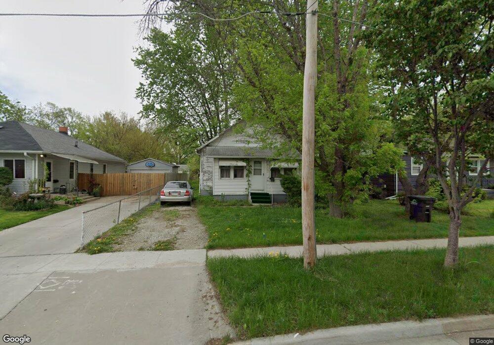815 E 21st Ct, Des Moines, IA 50317 - photo 1