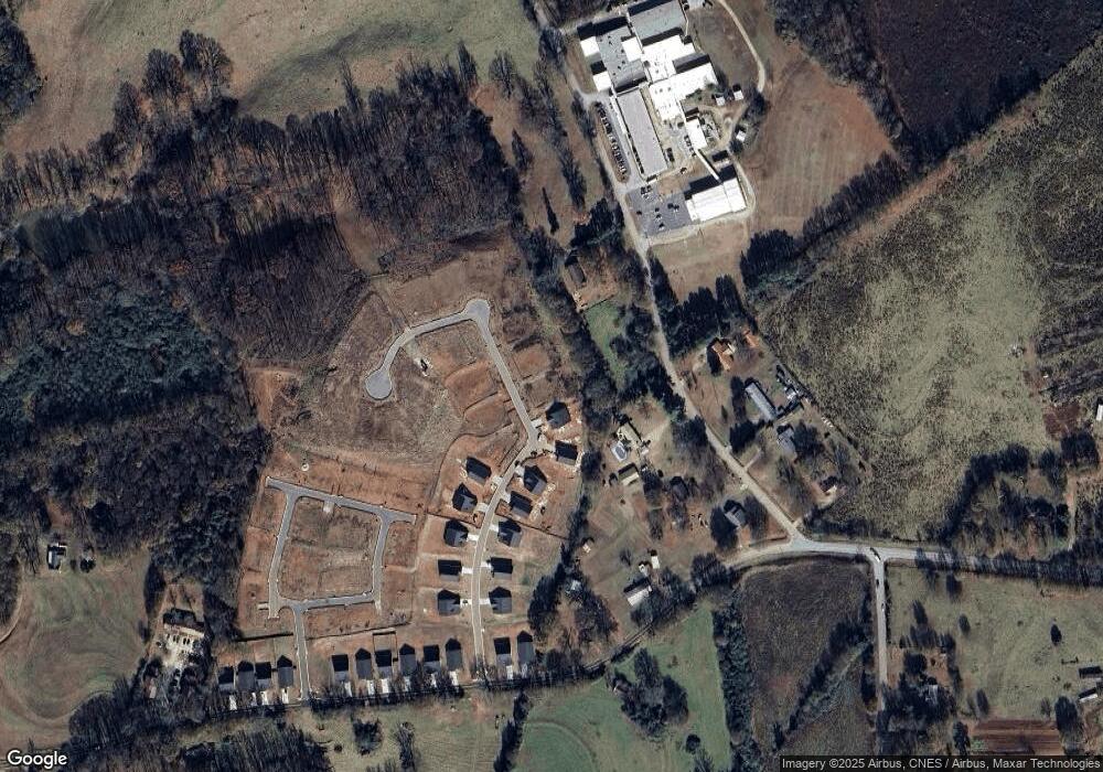 152 Franklin Hills Dr, Carnesville, GA 30521 - photo 1