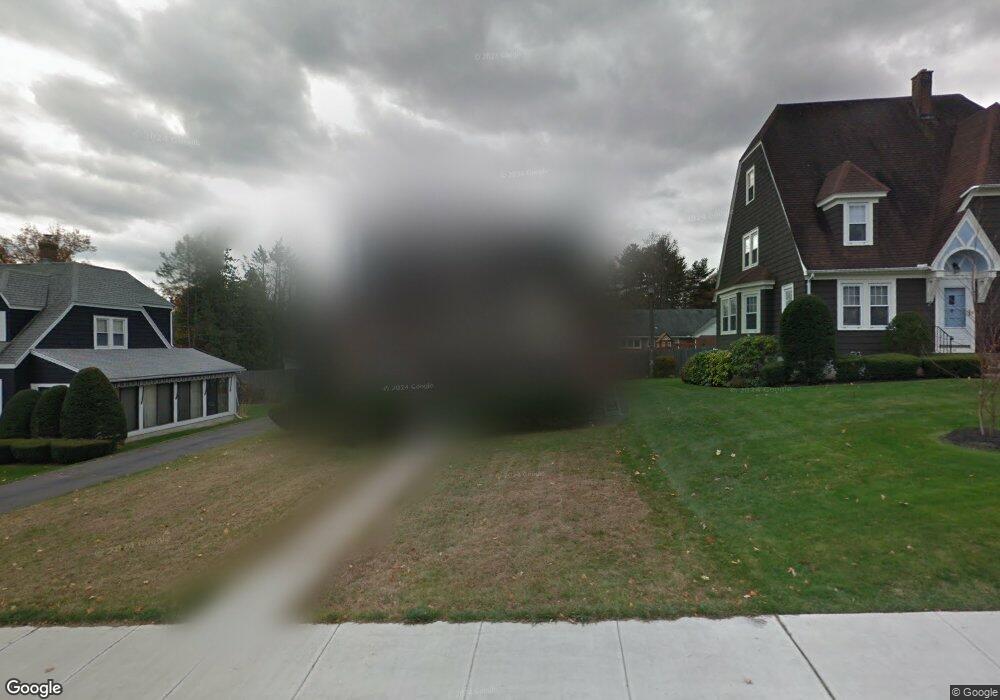 28 Lindbergh Ave, Holyoke, MA 01040 - photo 1