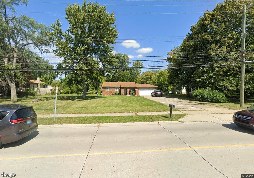 17445 Common Rd, Roseville, MI 48066 - photo 1