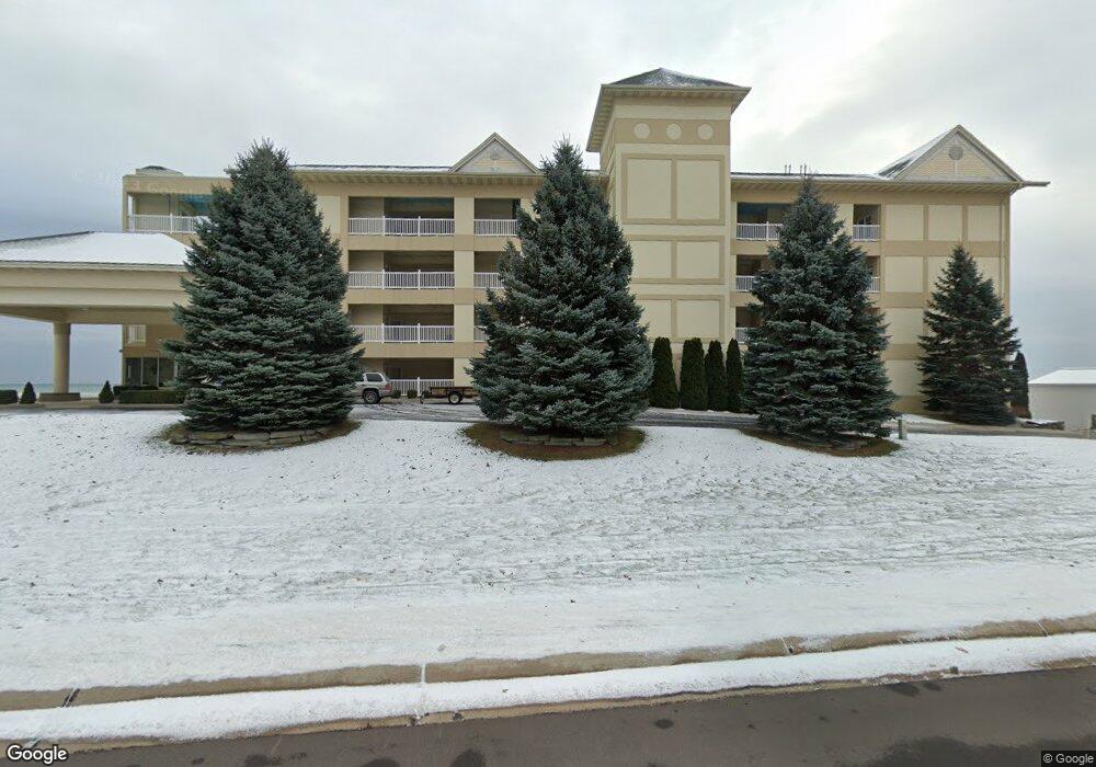 578 N Huron #302, Update, MI 48703 - photo 1