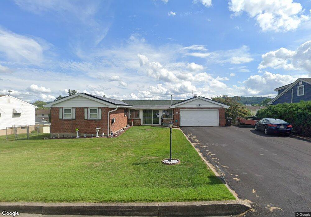 940 Kossuth St, Freemansburg, PA 18017 - photo 1