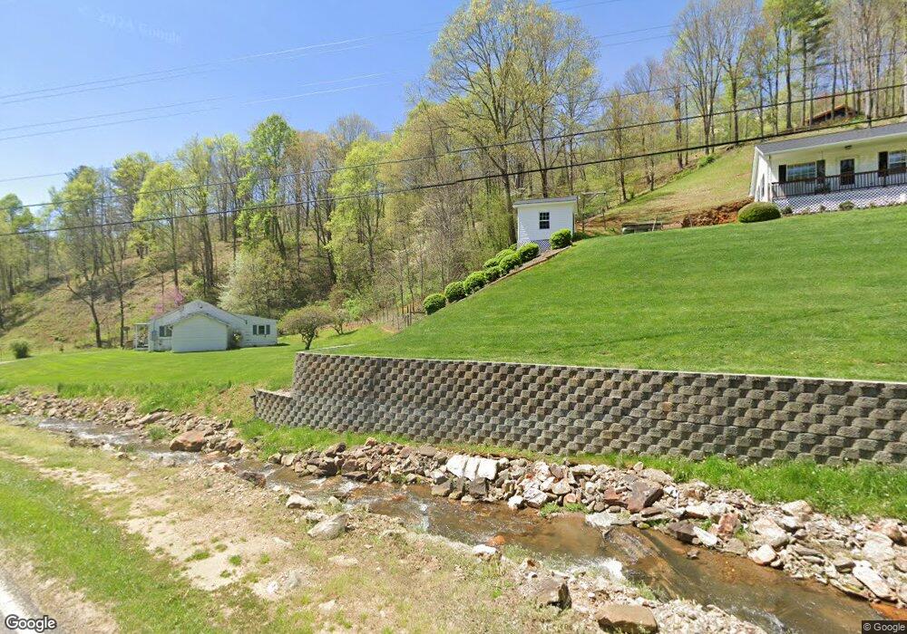 890 Lickskillet Rd, Burnsville, NC 28714 - photo 1