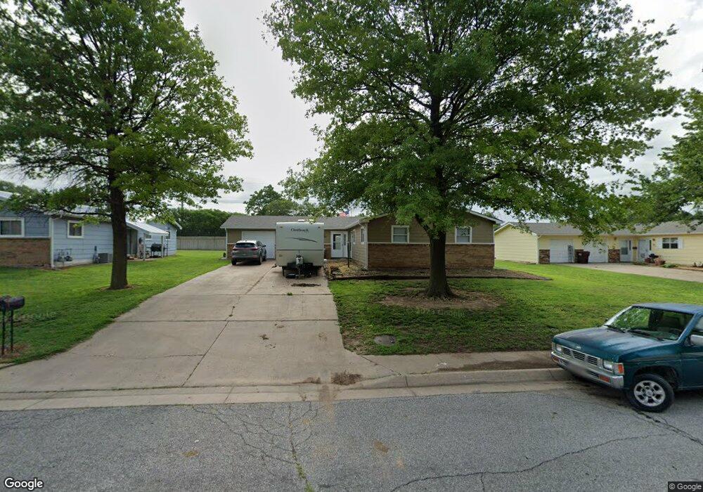 1448 Shelly Dr, Mulvane, KS 67110 - photo 1