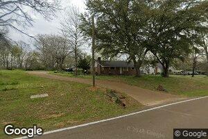 212 Main St, Walnut Grove, MS 39189