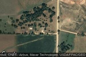18503 Skahill Rd, Cascade, IA 52033