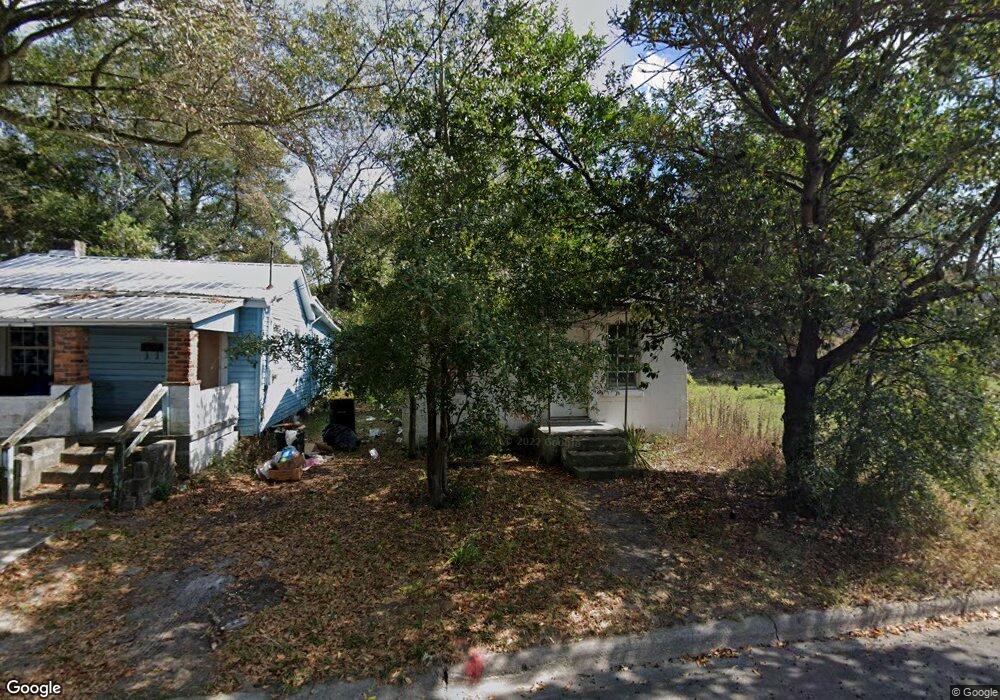 3206 Myrtle St, Savannah, GA 31405 - photo 1
