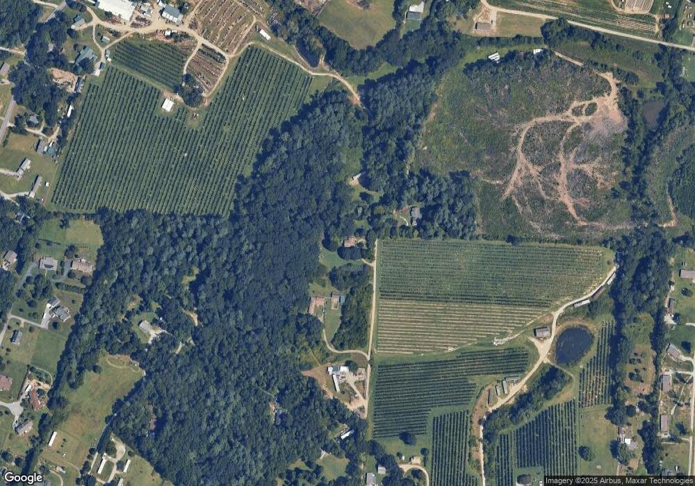 333 Calloway Ln, Hendersonville, NC 28792 - photo 1