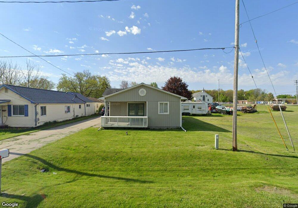 1131 W Bergin Ave, Flint, MI 48507 - photo 1