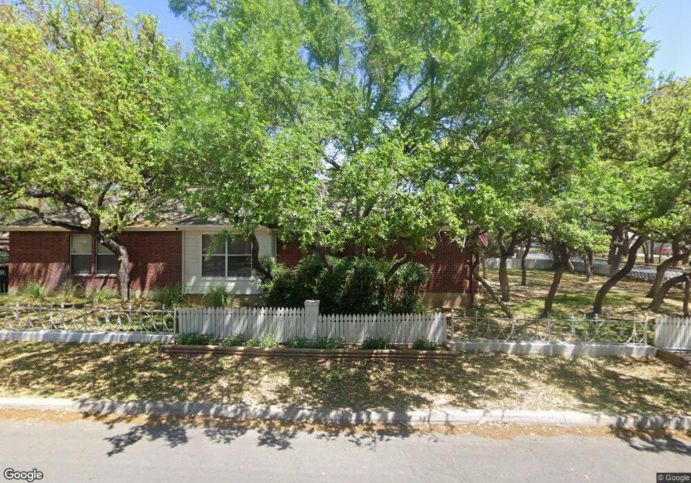 908 Franklin Dr, San Marcos, TX 78666 - photo 1