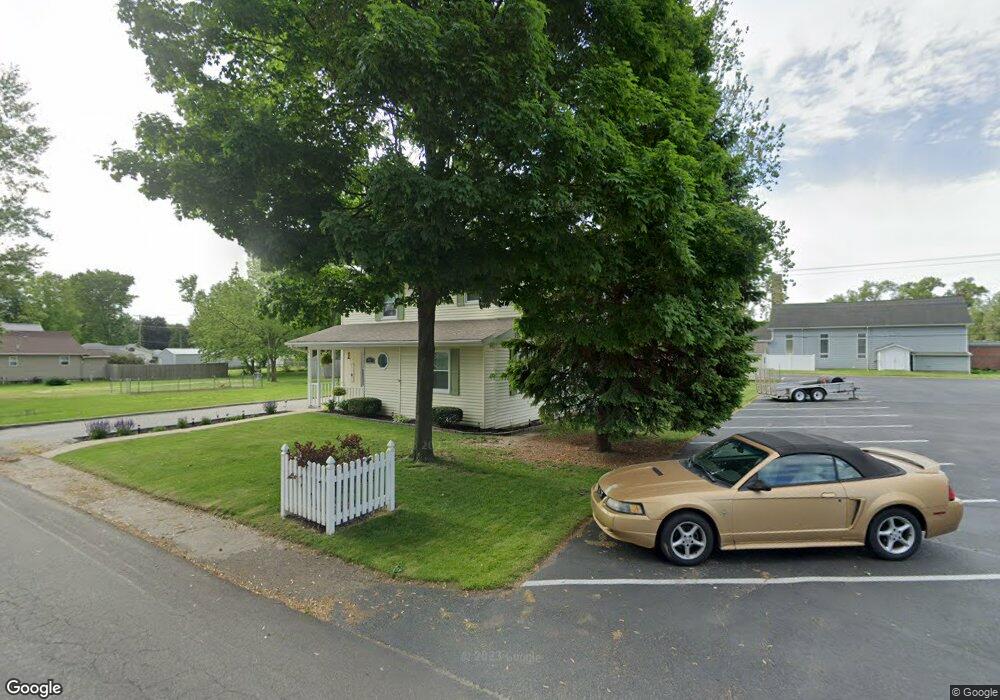 903 W Walnut St, Nappanee, IN 46550 - photo 1