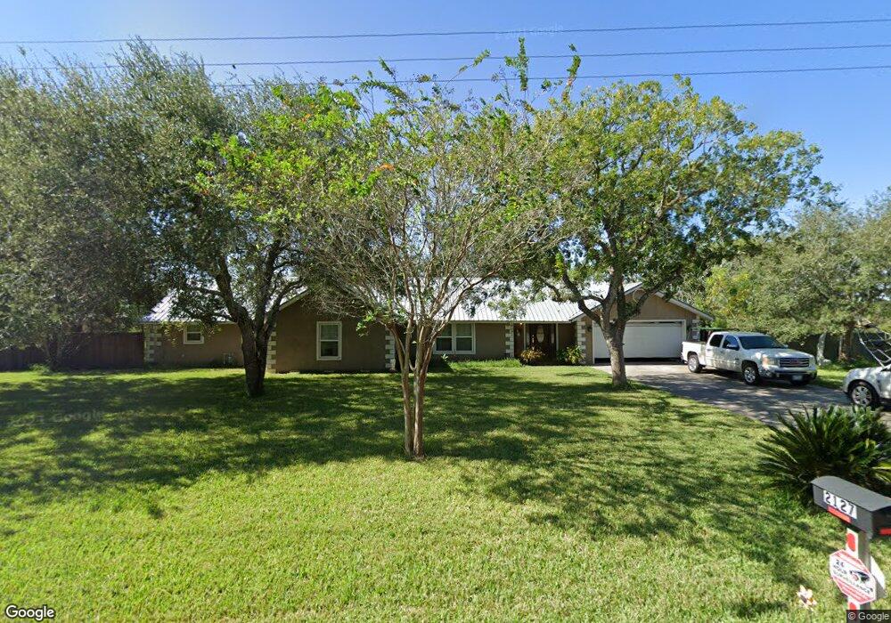 2127 N Avenue D, Beeville, TX 78102 - photo 1