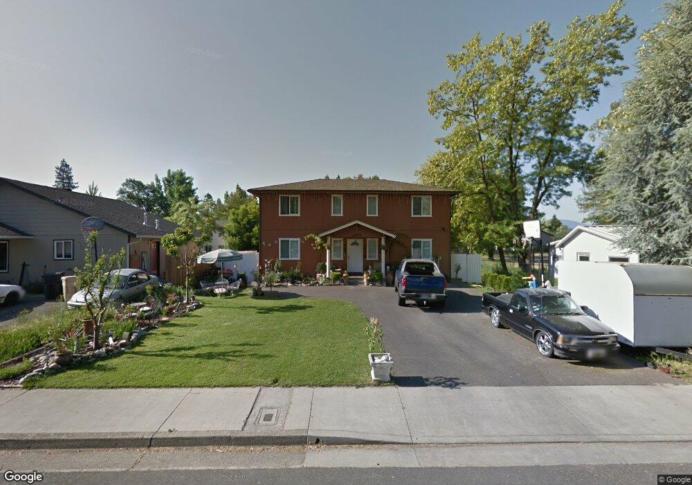 923 SW L St, Grants Pass, OR 97526 - photo 1