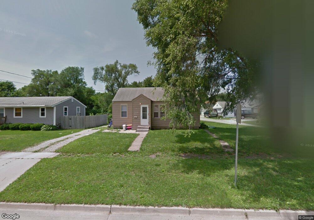 1700 E 27th Ct, Des Moines, IA 50317 - photo 1