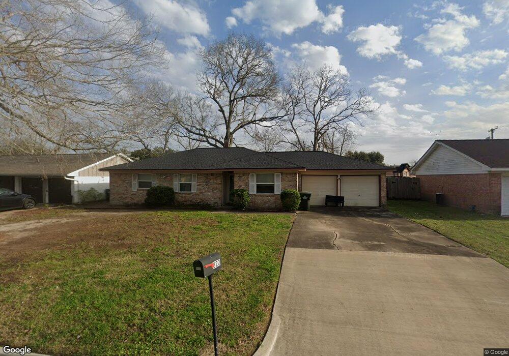 320 Windsor Square, Alvin, TX 77511 - photo 1