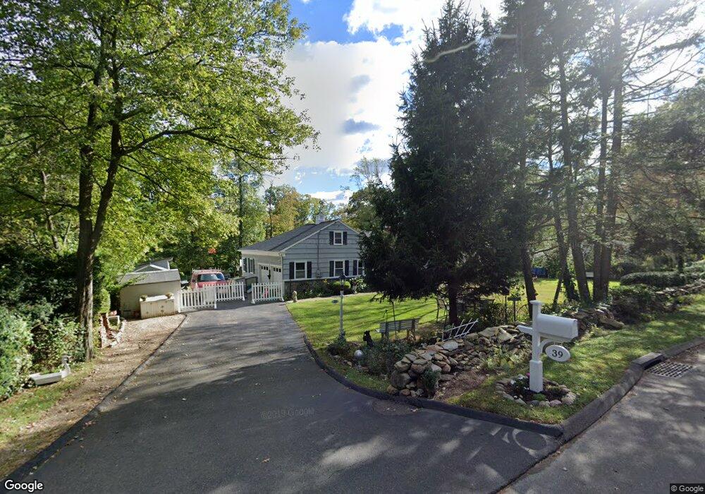 39 E Cross Rd, Stamford, CT 06907 - photo 1