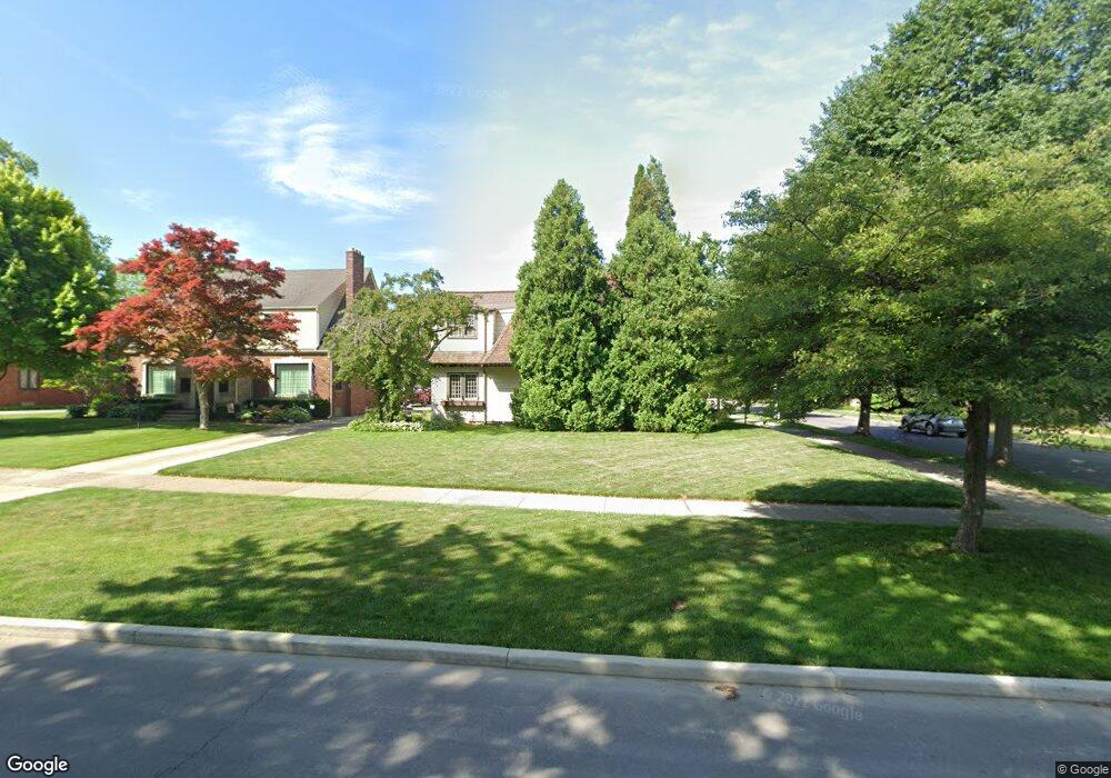 1057 Yorkshire Rd, Grosse Pointe Park, MI 48230 - photo 1