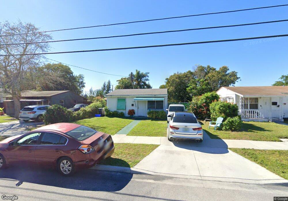 3229 Windsor Ave, West Palm Beach, FL 33407 - photo 1